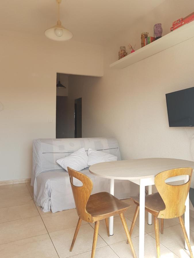 Joli Appartement, terrasse plein sud Roquebrun Exterior foto